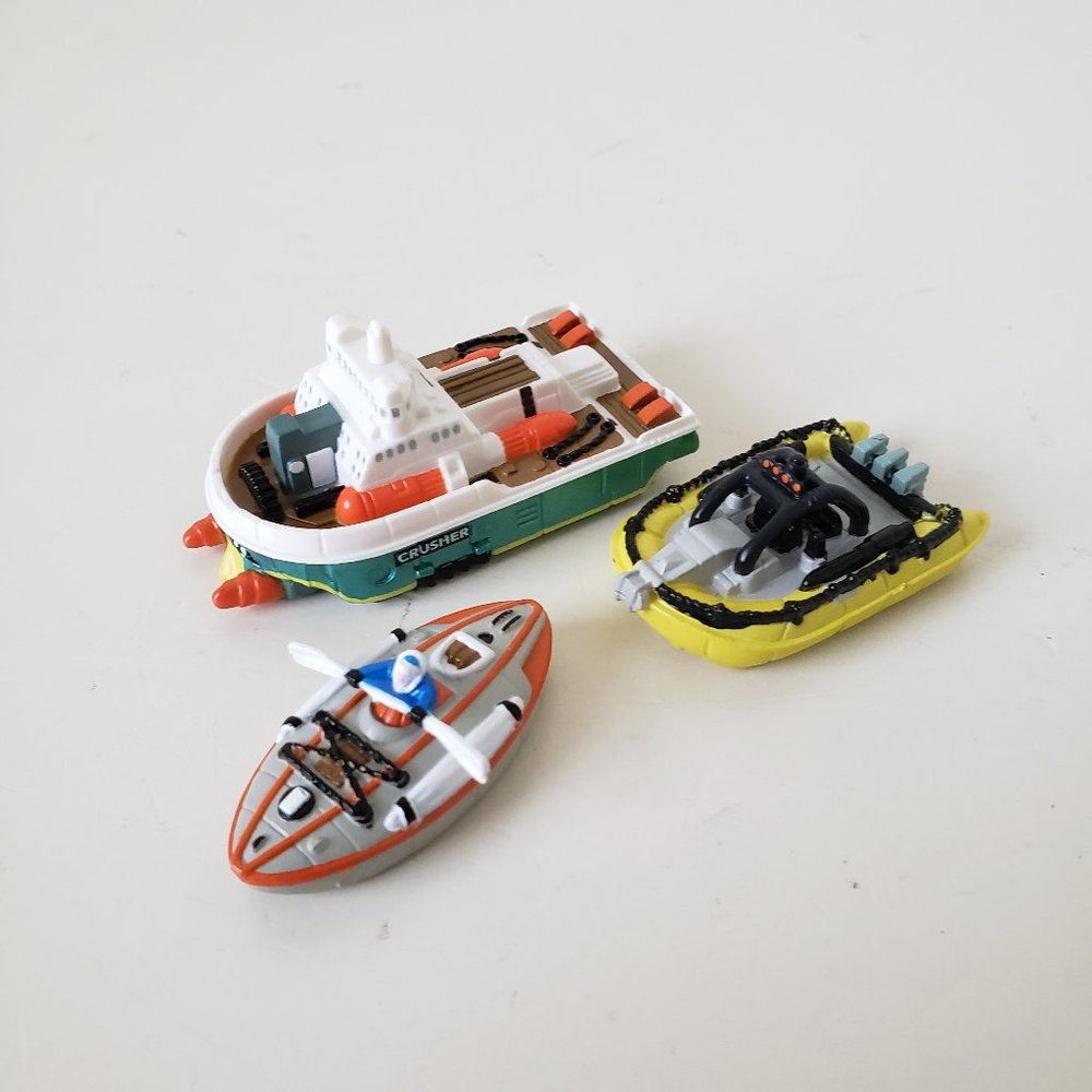 Micro Machines Exploration #4 Arctic Researchers Crusher Raft Kayak 1996 Loose